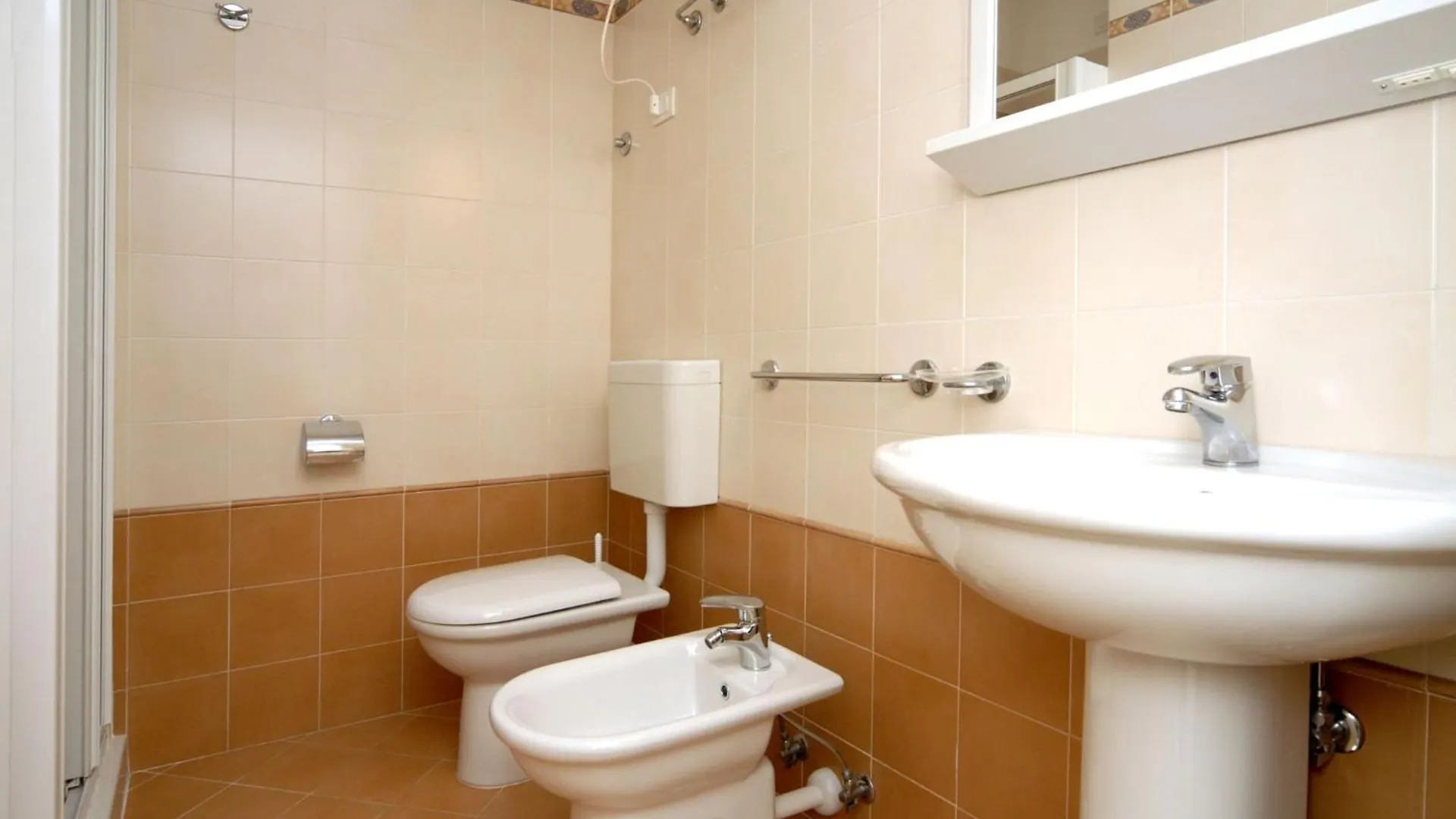 شقة Luminous Flat With Shared Garden Next To The Sea بيبيوني